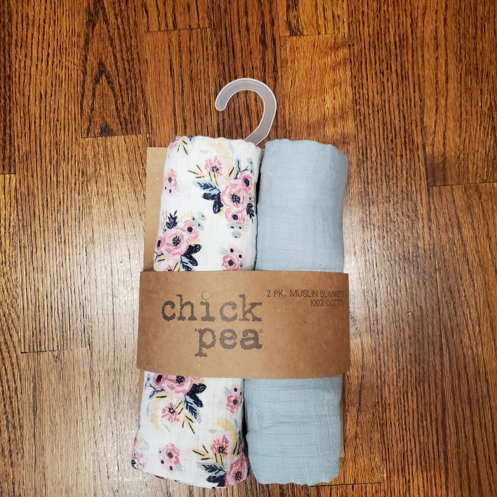 Chickpea swaddle set, NEW